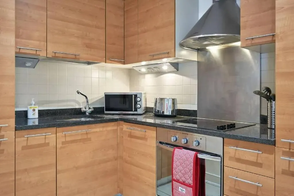 Feriehus Large Stylish Bright & Luxurious 2 Bed Apartment Dublin