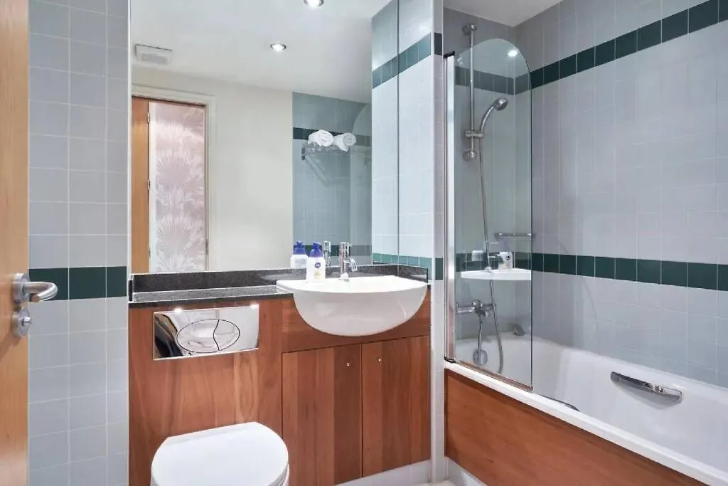 Large Stylish Bright & Luxurious 2 Bed Apartment Dublin Holiday home