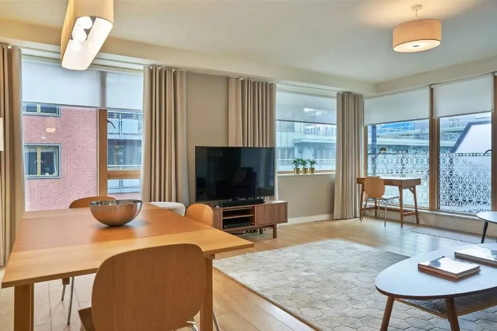 Large Stylish Bright & Luxurious 2 Bed Apartment Dublin Holiday home